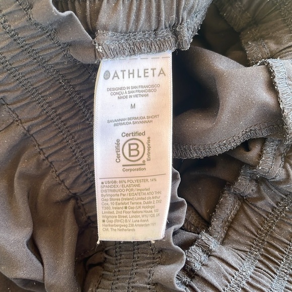 Athleta Savannah Medium Bermuda Shorts Wide Leg Cropped Pull On Waist Black - Picture 7 of 7